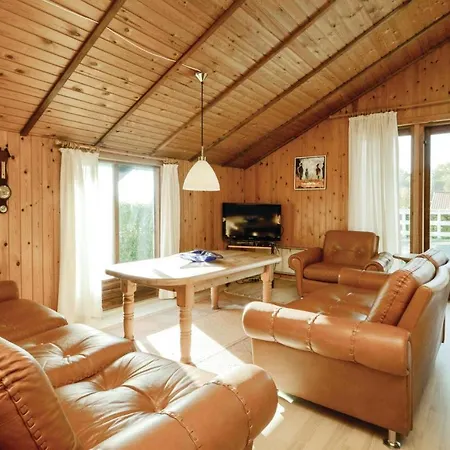 Сasa de vacaciones 3 Bedroom Amazing In Bjert